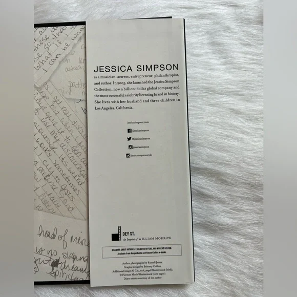 BOOK.  Open Book by Jessica Simpson. - Picture 3 of 4